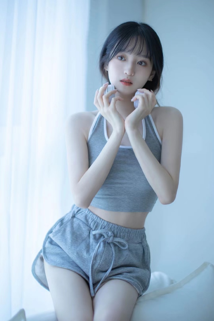 动作 · 客厅